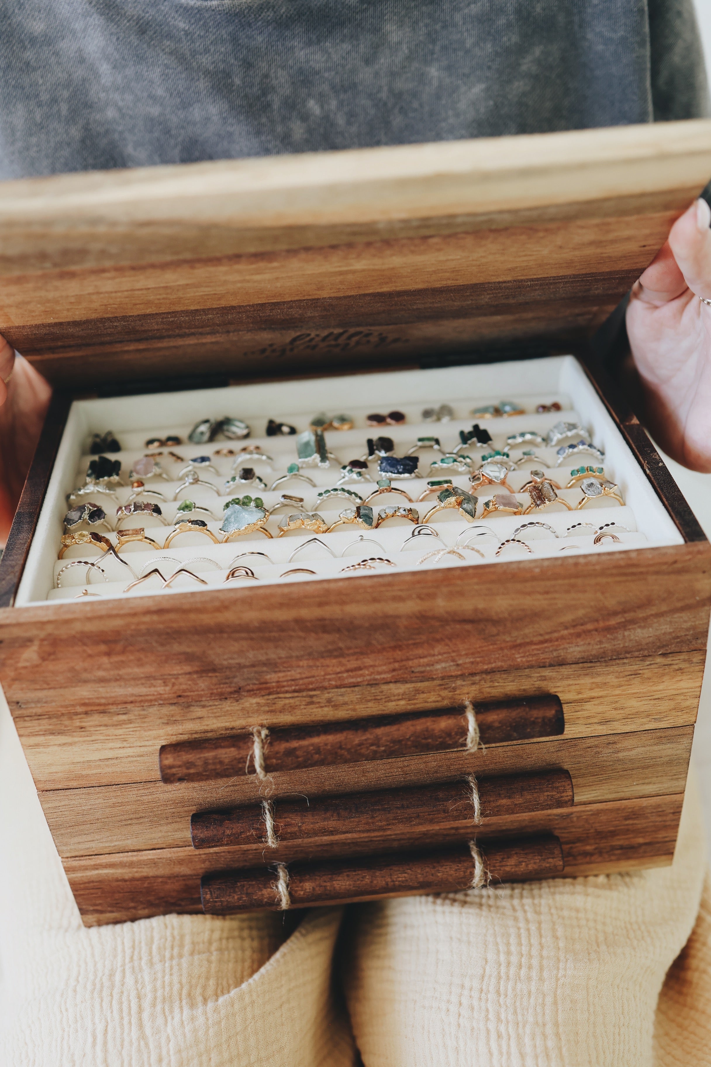 Jewelry Box-Nicaraguan Rosewood and popular English Sycamore