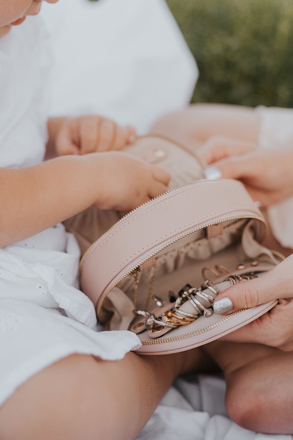 Jewelry Case – Compact Travel Organizer in Real or Vegan Leather