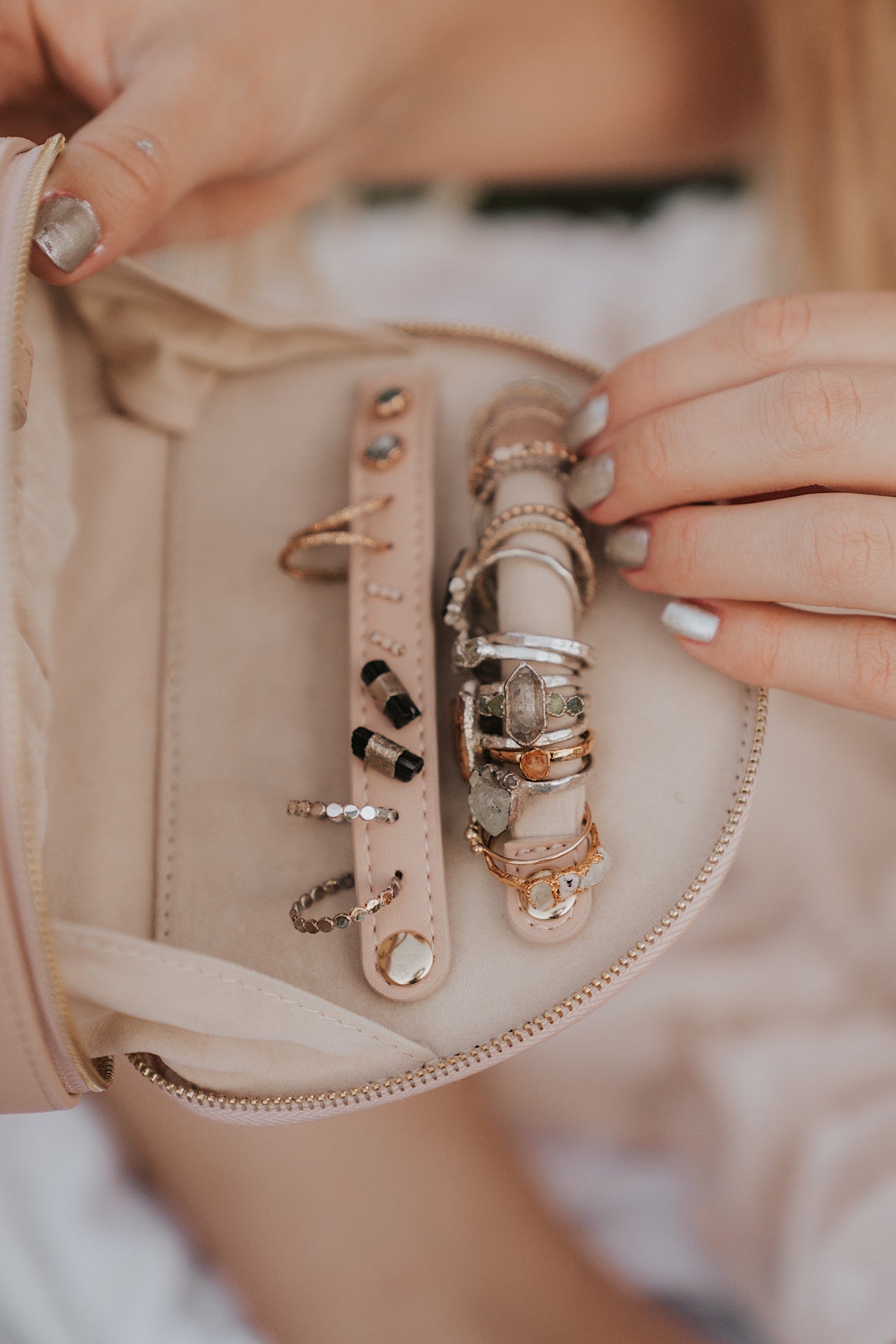 Jewelry Case – Compact Travel Organizer in Real or Vegan Leather