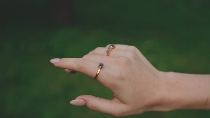 September Raindrops Necklace · Blue Sapphire