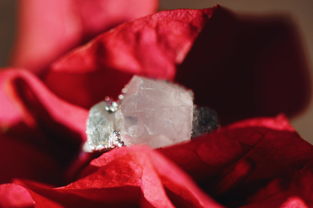 Safe Love · Rose Quartz Sapphire Ring