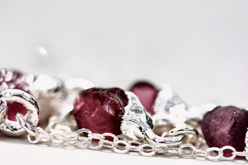 
                  
                    January Raindrops Necklace (maroon crystals) // Garnet in Rose Gold, Gold, or Silver - Little Sycamore
                  
                