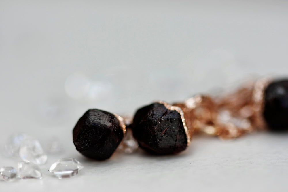 
                  
                    January Raindrops Necklace (round crystals) // Garnet in Rose Gold, Gold, or Silver - Little Sycamore
                  
                
